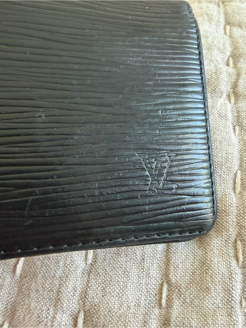Louis Vuitton Black Epi Leather Card Holder/Wallet - Picture 3 of 13